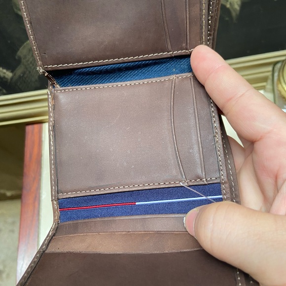 Tommy Hilfiger Leather Wallet.UNISEX - Picture 11 of 12